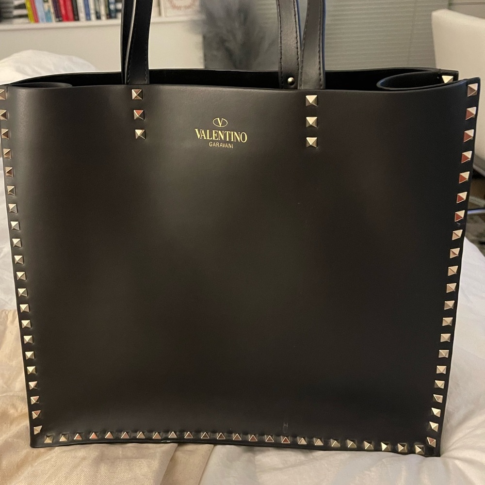 Valentino Rockstud tote bag with long strap included